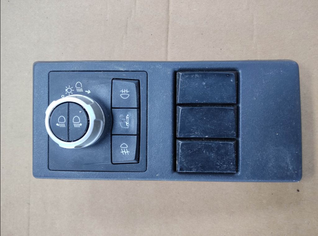 piece_RENAULT T440 INTERRUPTEUR REGLAGE PHARE 7421948548