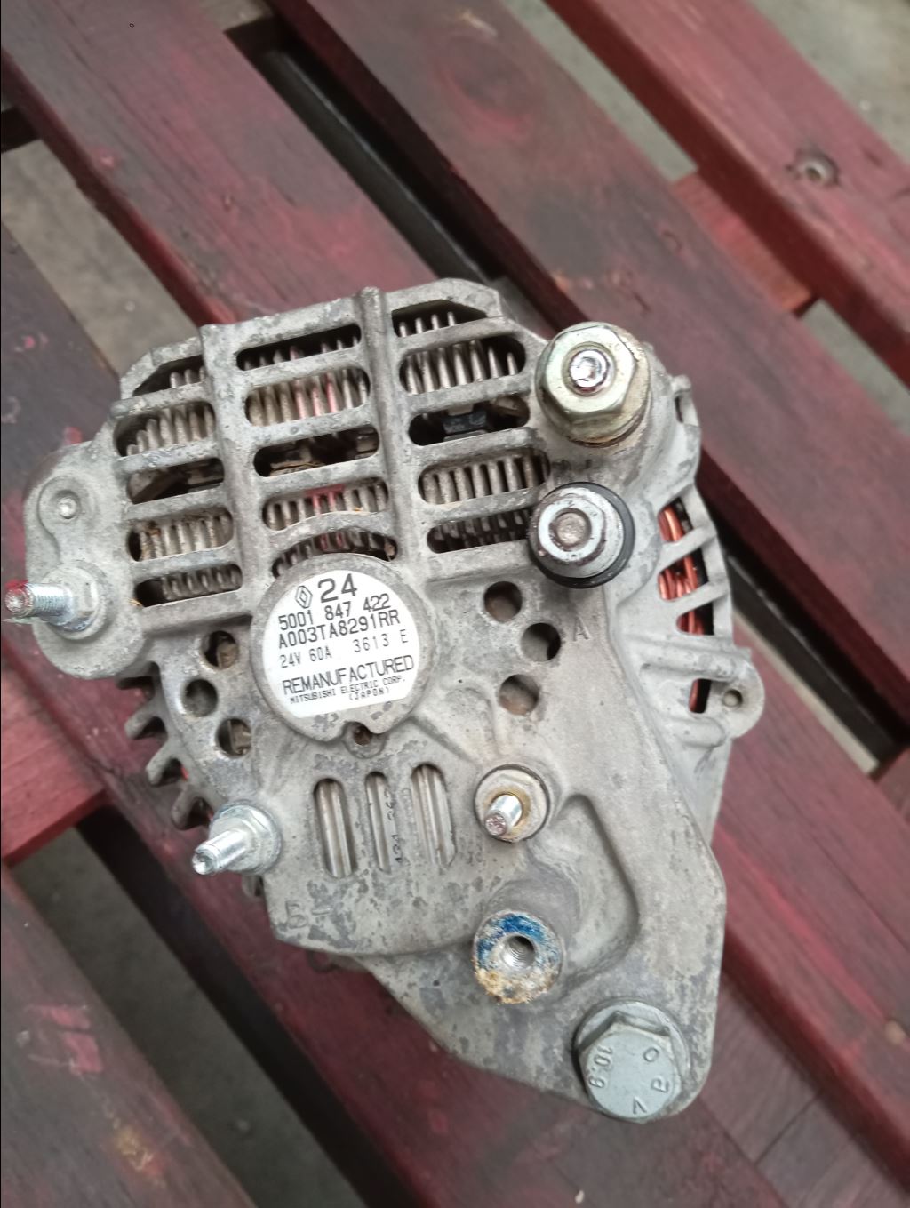 piece_RENAULT MIDLUM 220DCI ALTERNATEUR