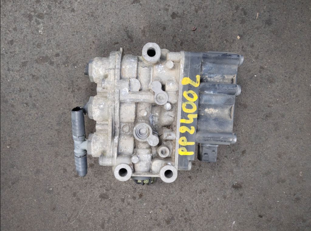 piece_DAF XF460  VALVE PNEUMATIQUE 1888014