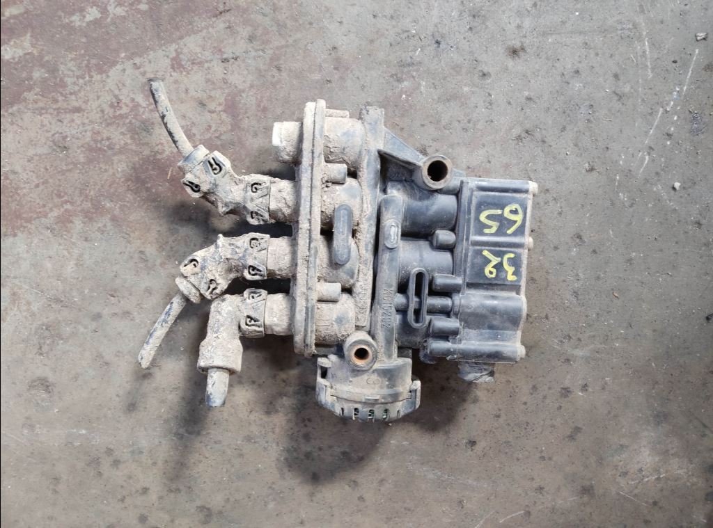 piece_RENAULT MIDLUM  ELECTROVANNE 7421083657