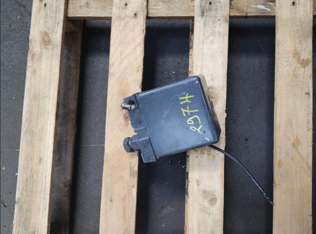 piece_MERCEDES ACTROS POMPE DE CABINE A9605530001