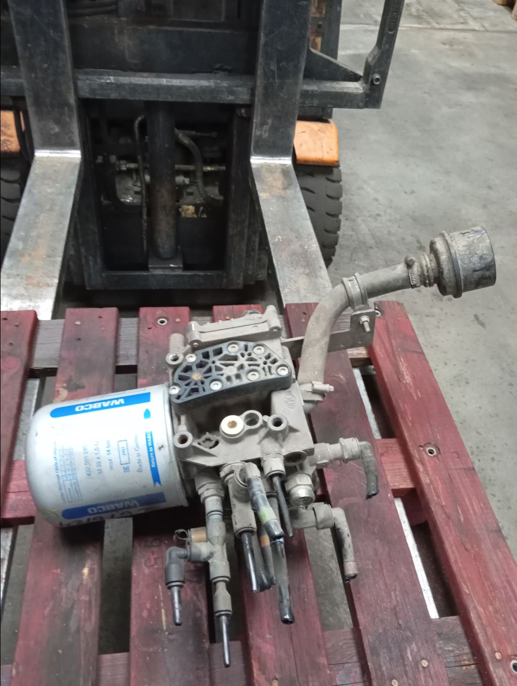 piece_RENAULT PREMIUM  DESSICATEUR / APM