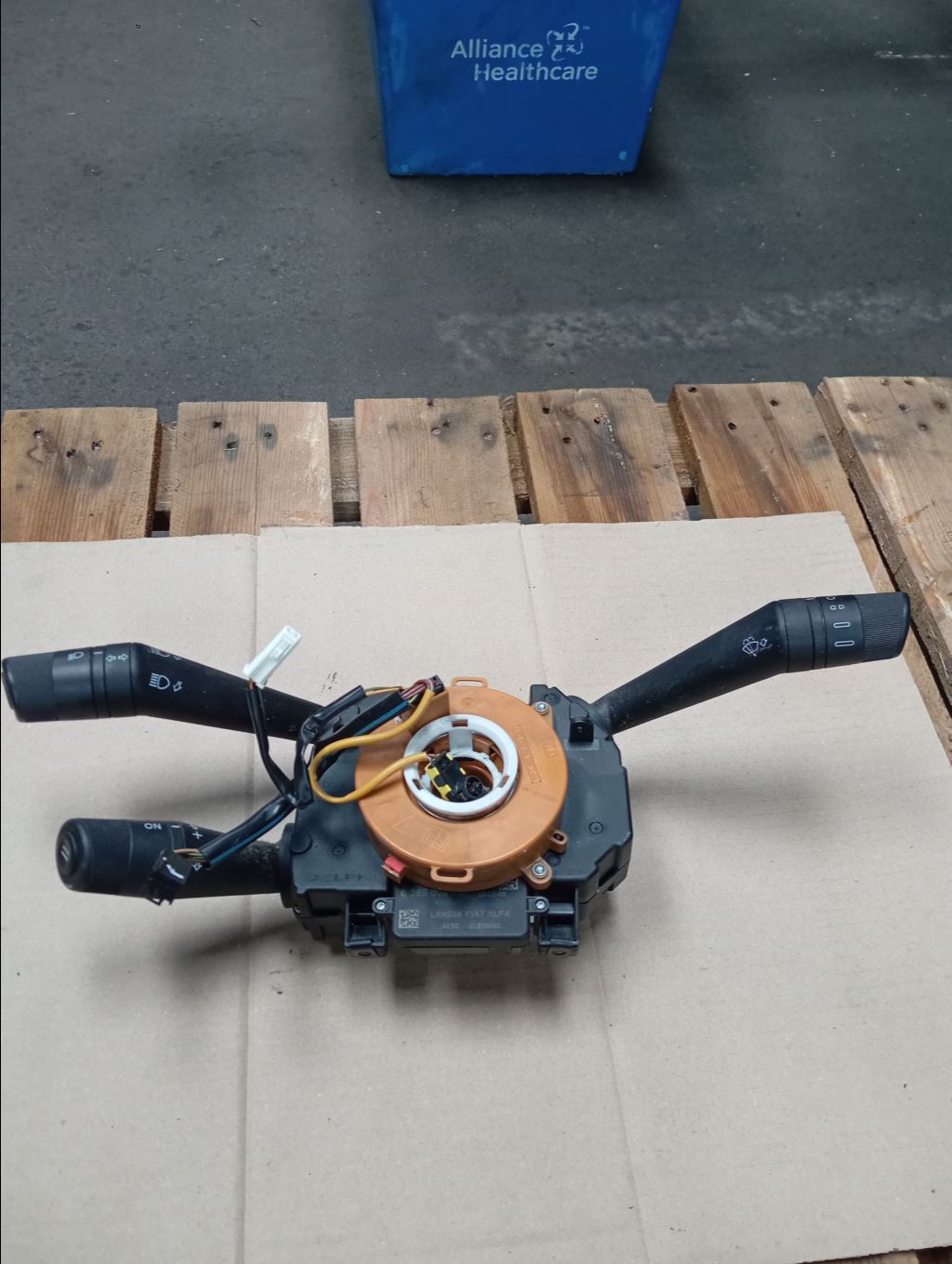 piece_IVECO 35C15  CONTACTEUR TOURNANT 5801464985