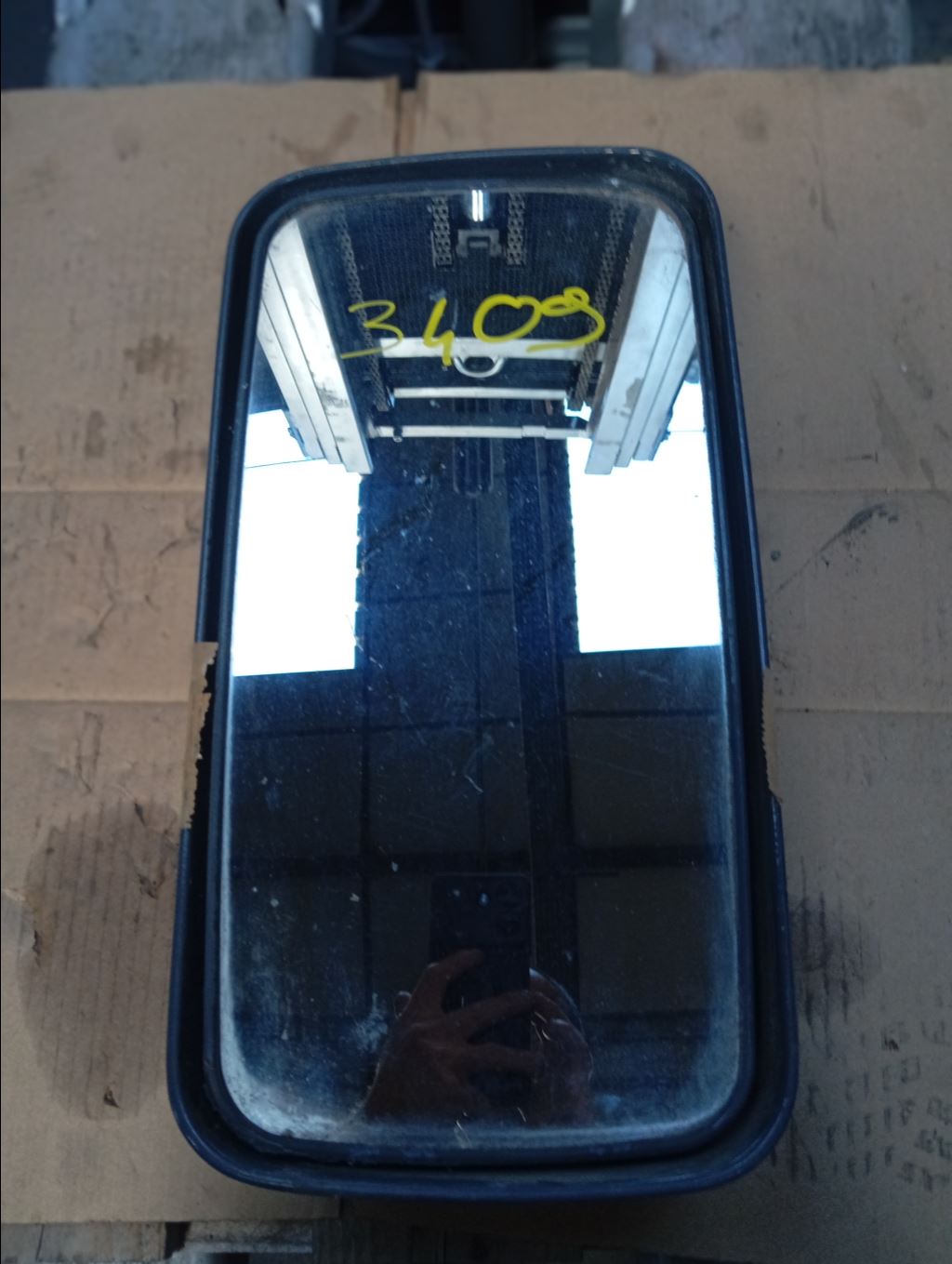 piece_RENAULT 385.19  RETROVISEUR MANUEL GAUCHE