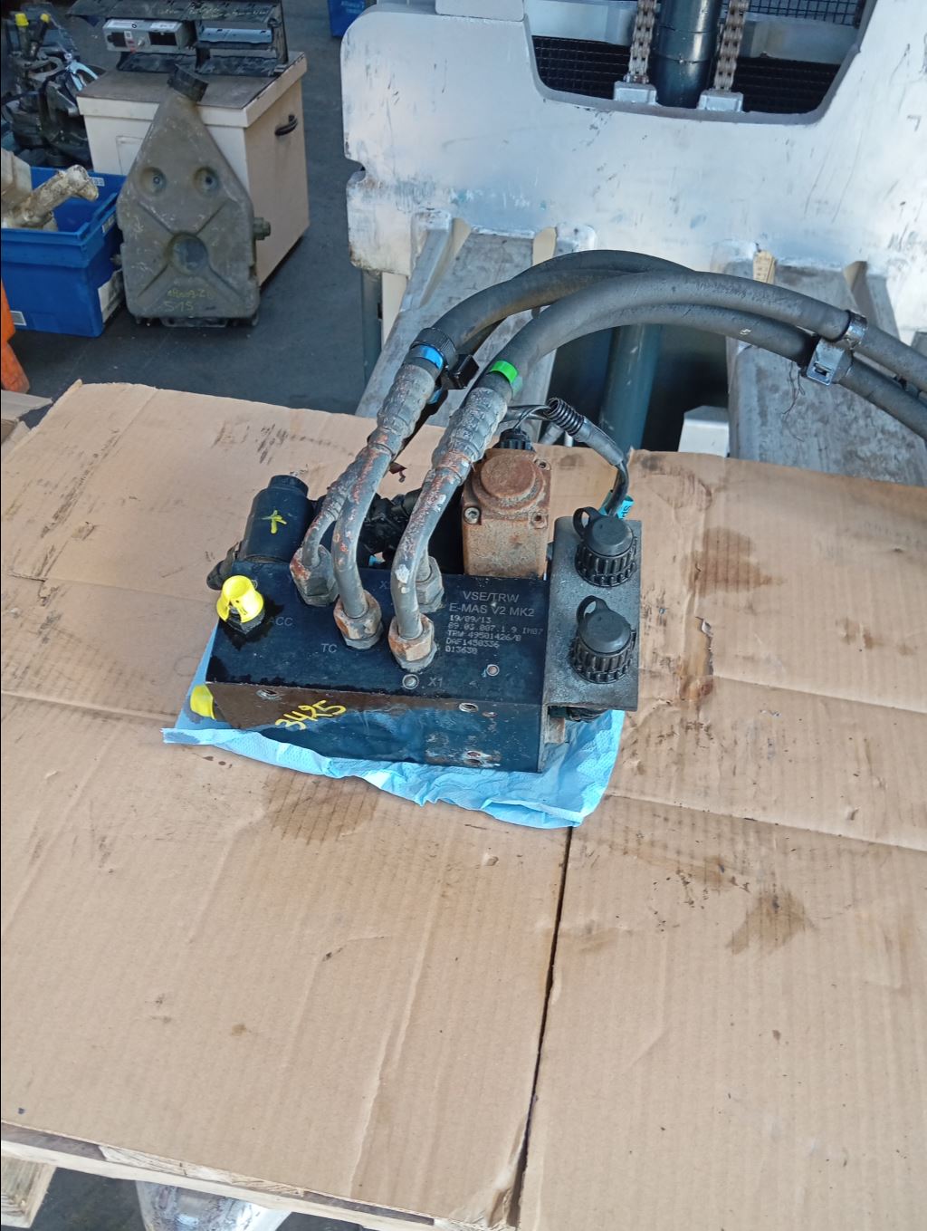 piece_DAF CF85  VALVE DE DIRECTION 1450336