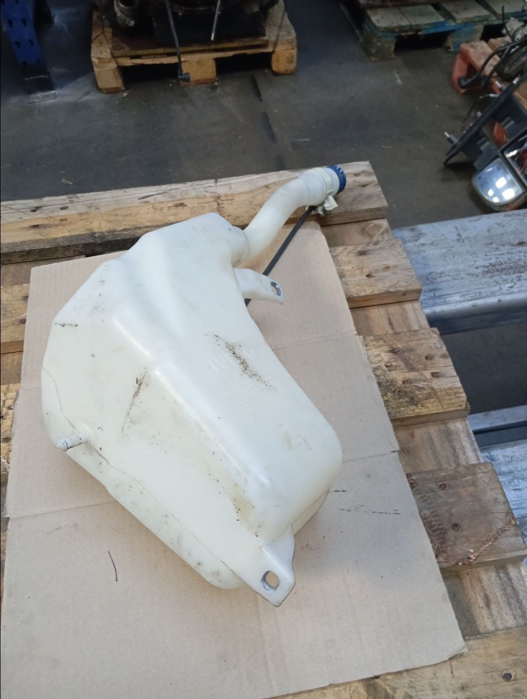 piece_IVECO 35C15  BOCAL DE LAVE GLACE 5801741450