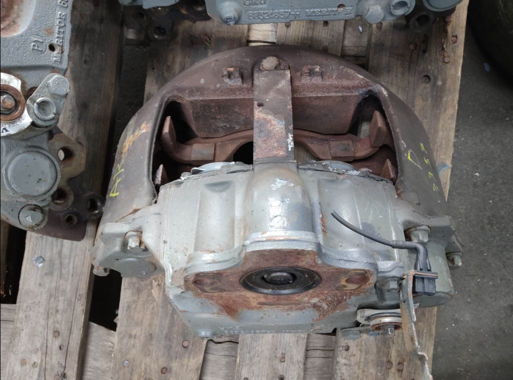 piece_VOLVO FE  ETRIER DE FREIN ARRIERE DROIT 20704262