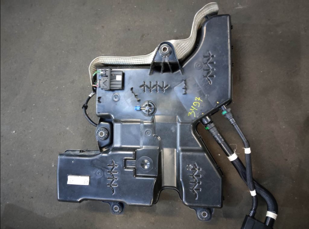 piece_VOLKSWAGEN CRAFTER  RESERVOIR AD BLUE 2N0131877E