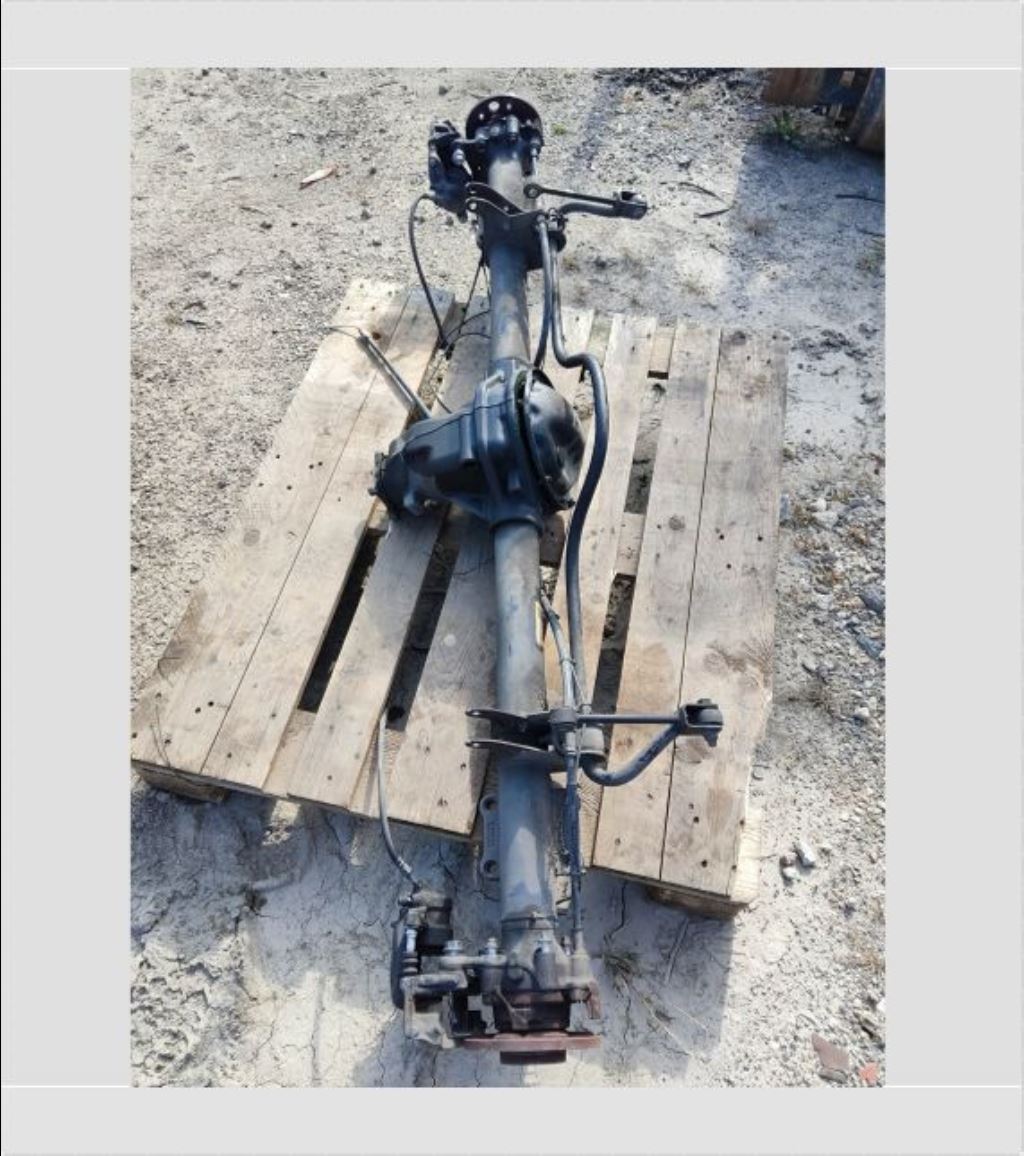 piece_MERCEDES SPRINTER 214 2.2 CDI - 16V TUR ARBRE DE ROUE ARRIERE GAUCHE A9063503710