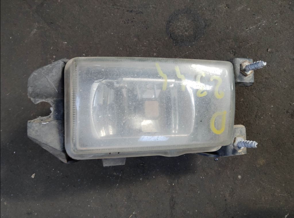 piece_IVECO 120E18 PHARE ANTI BROUILLARD AVD 504052352