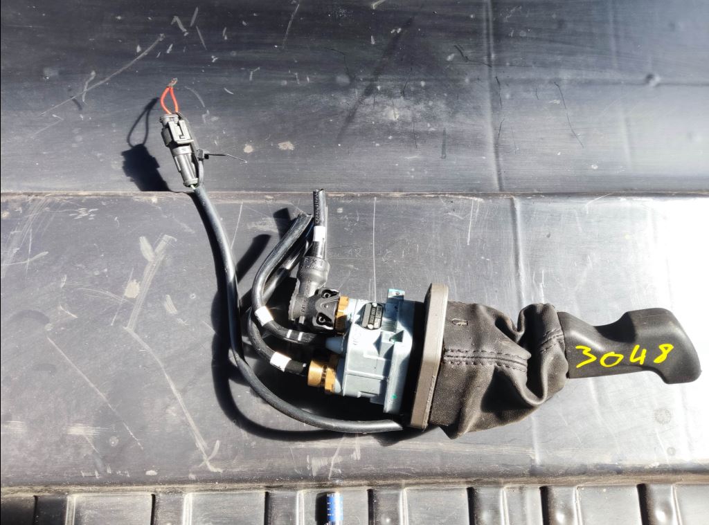 piece_IVECO AS WAY 490 COMMANDE DE FREIN DE PARC DPM60MYD