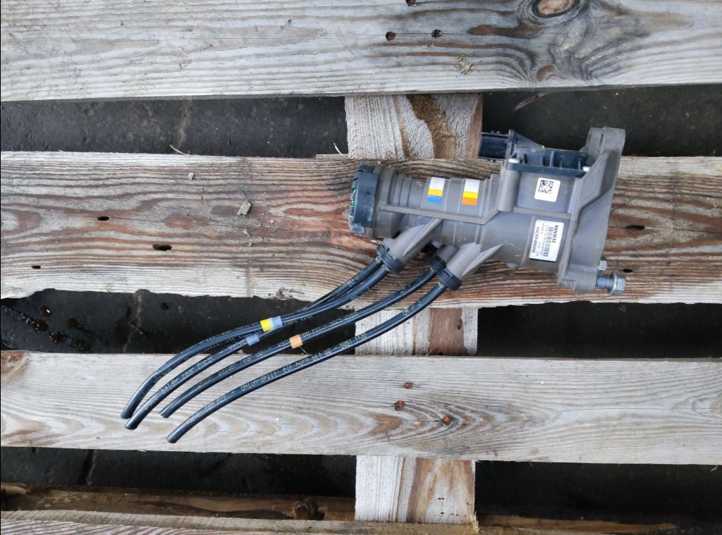 piece_RENAULT T440 VALVE DE FREIN 7421327357