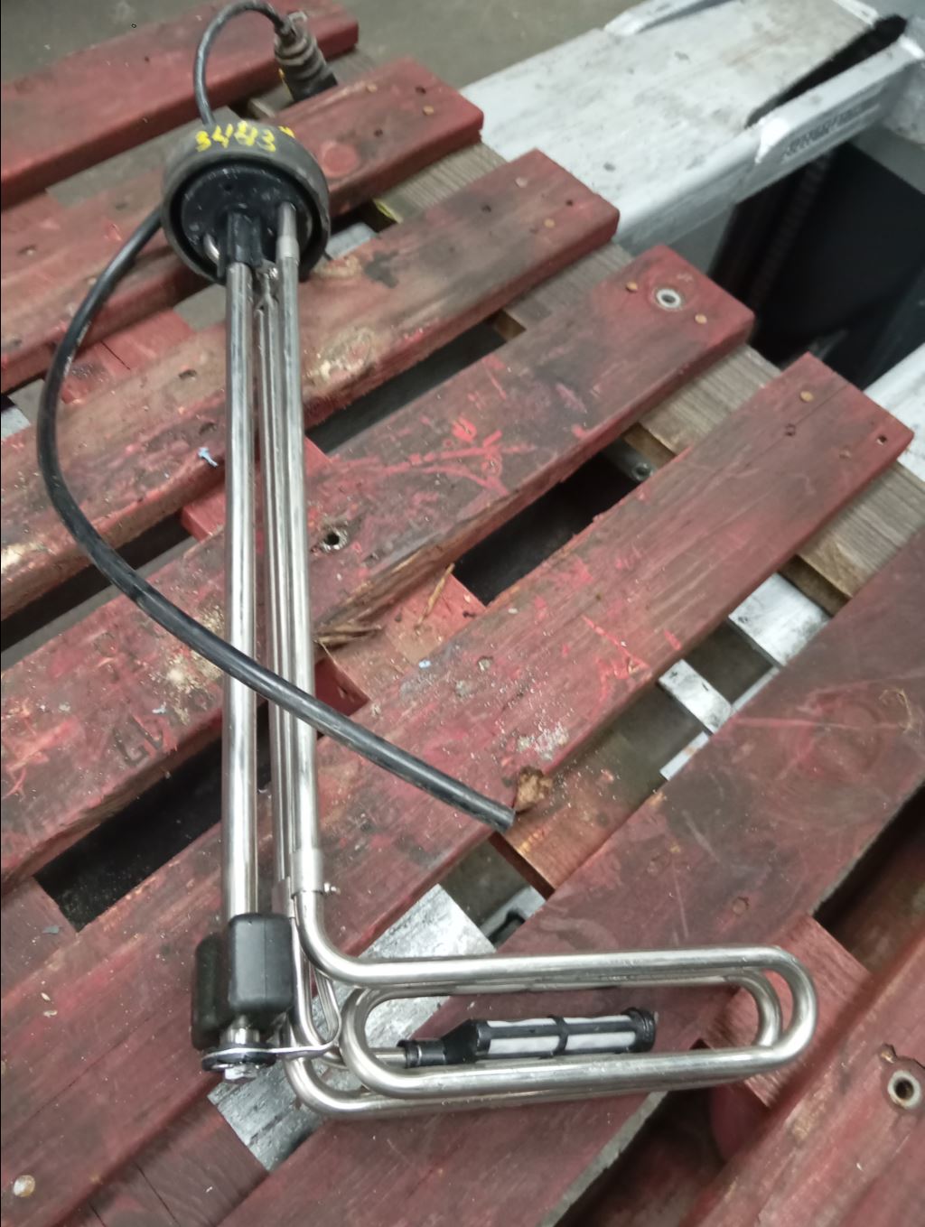 piece_RENAULT D NARROW JAUGE ADBLUE