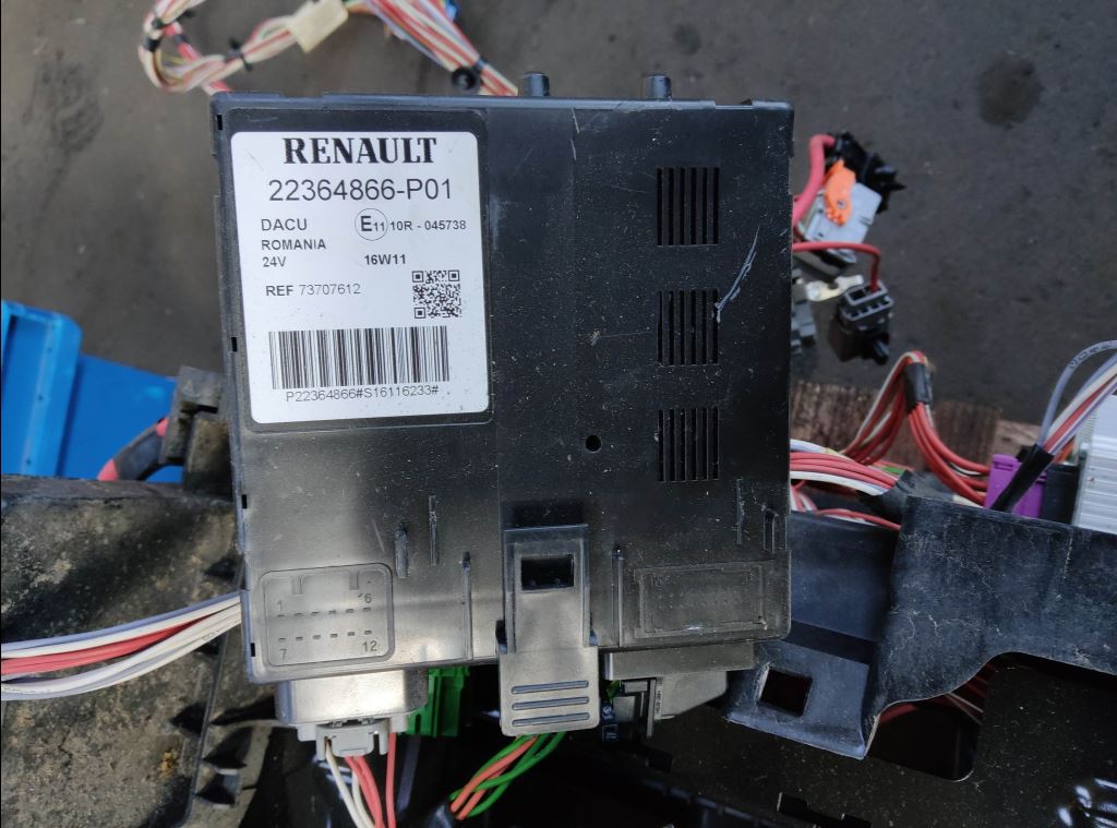 piece_RENAULT T440 BOITIER DACU 7422364866