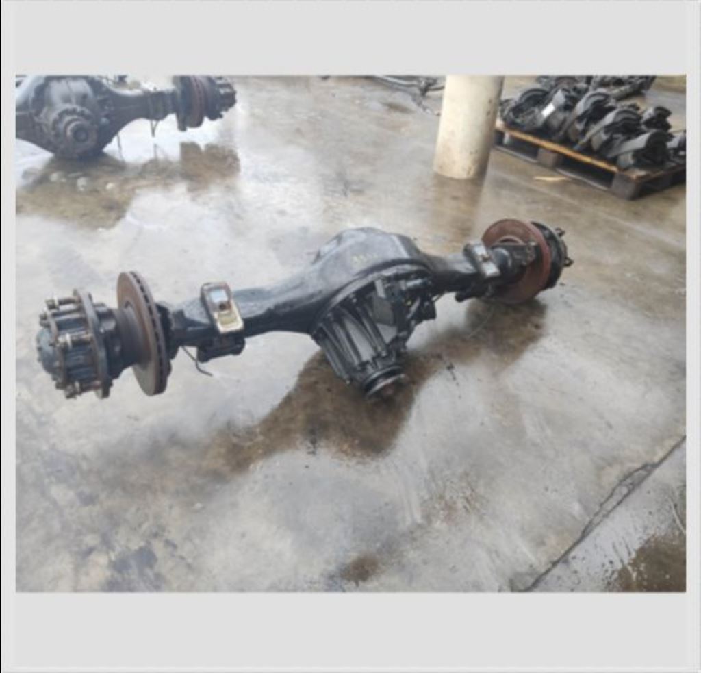 piece_MAN 10.220  CORPS DE PONT ARRIERE HY-0925 81.35401-5492