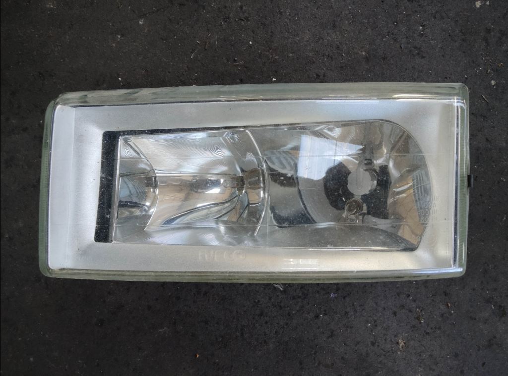 piece_IVECO 35S12  PHARE GAUCHE 500307755