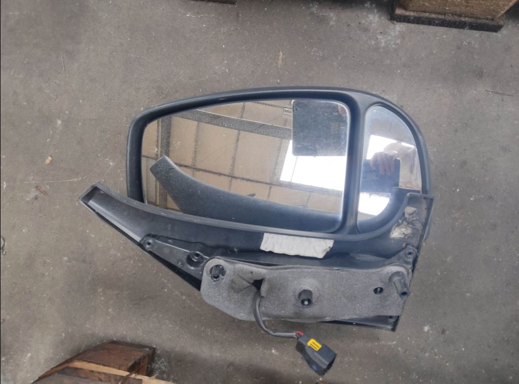 piece_RENAULT MASTER  RETROVISEUR DROIT COMPLET 8200583963