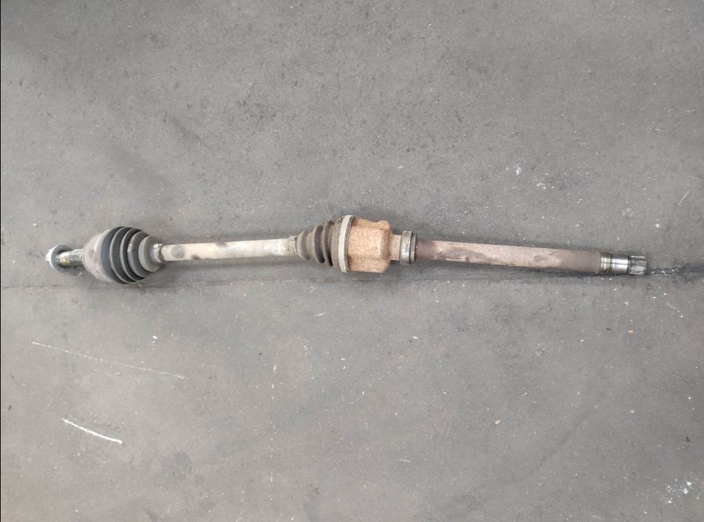 piece_FIAT DUCATO  CARDAN AVANT DROIT 71724579