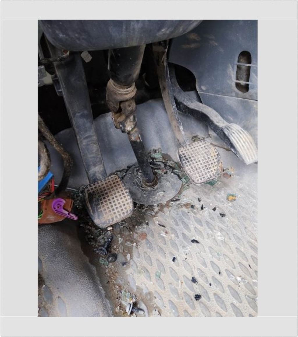 piece_IVECO DAILY 35C12 PEDALE D'ACCELERATEUR 504061734