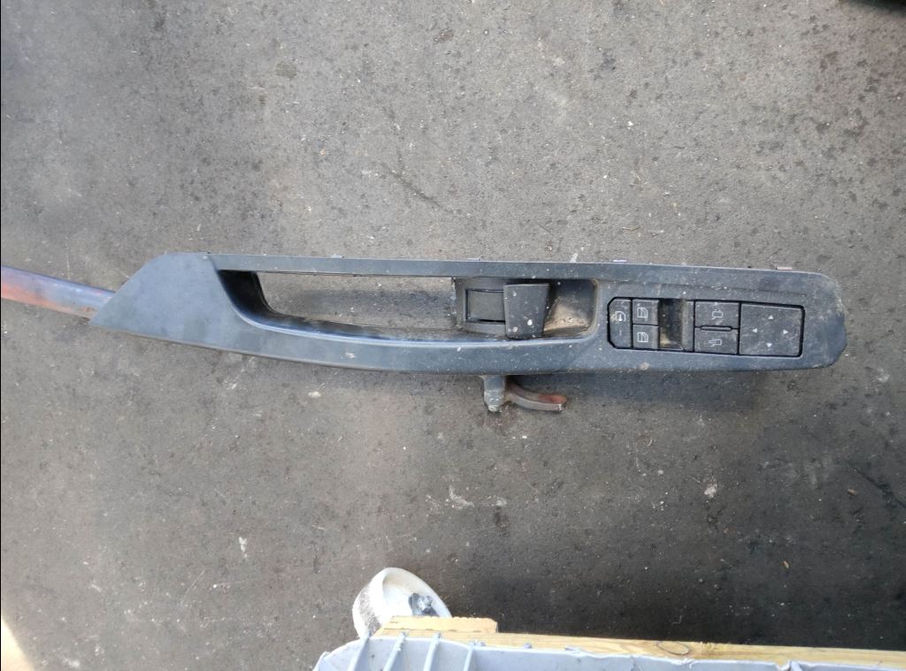 piece_IVECO AS WAY 490 INTERRUPTEUR LEVE VITRE AVG 5802433408