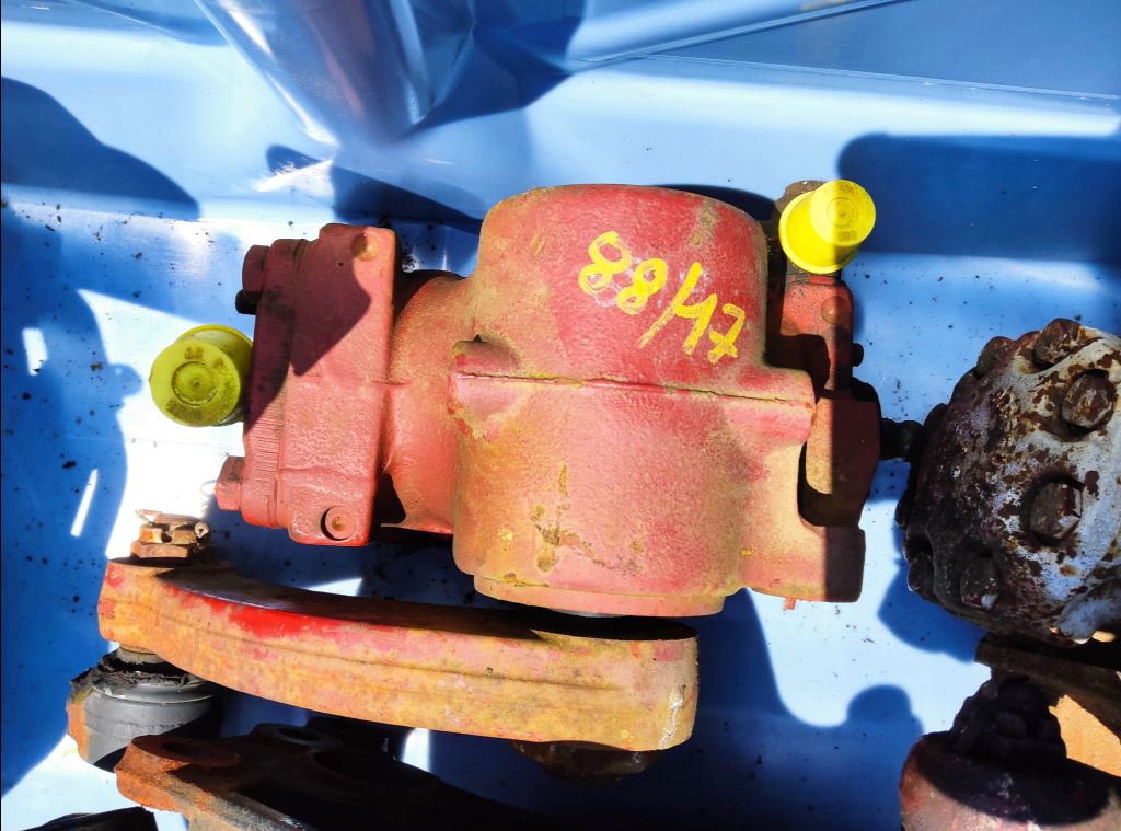 piece_IVECO 100 E 18 BOITIER DE DIRECTION