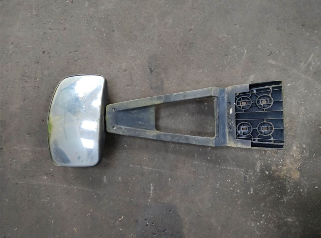 piece_RENAULT MIDLUM  ANTEVISEUR 7482226025