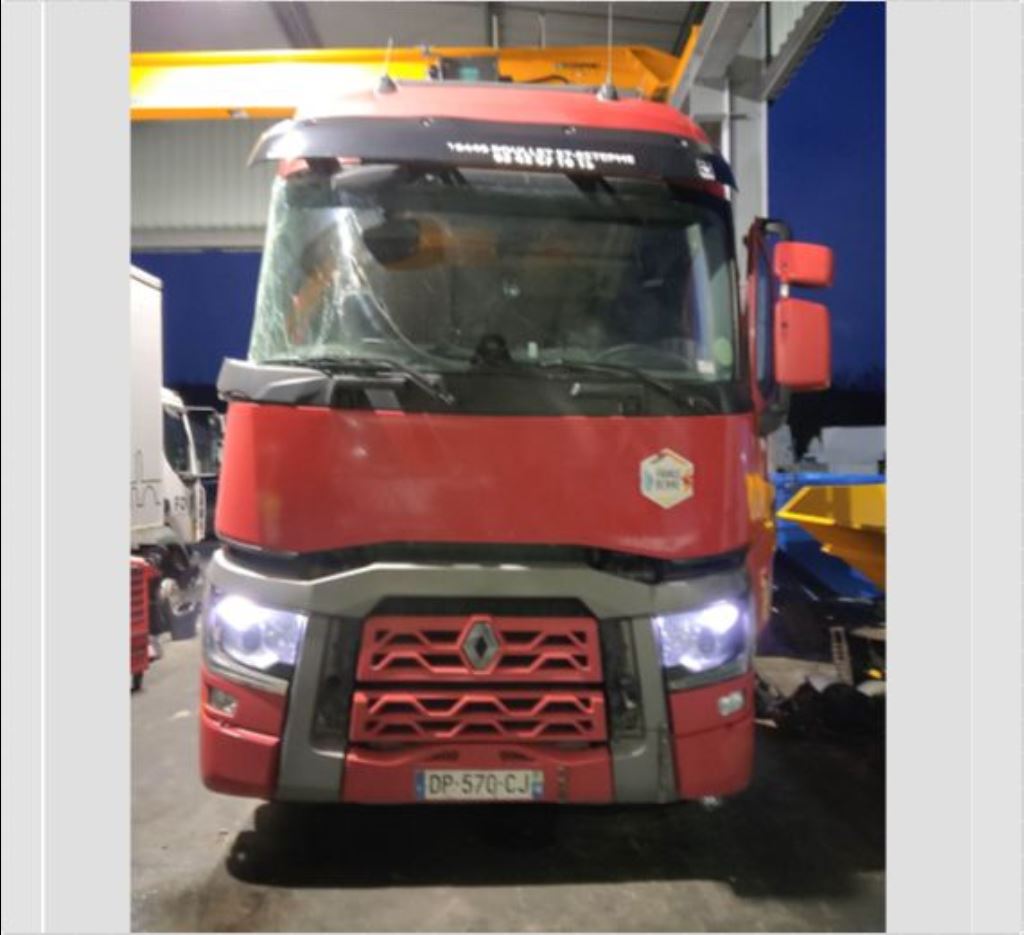 piece_RENAULT T 480 BOITIER RCIOM 7421855950