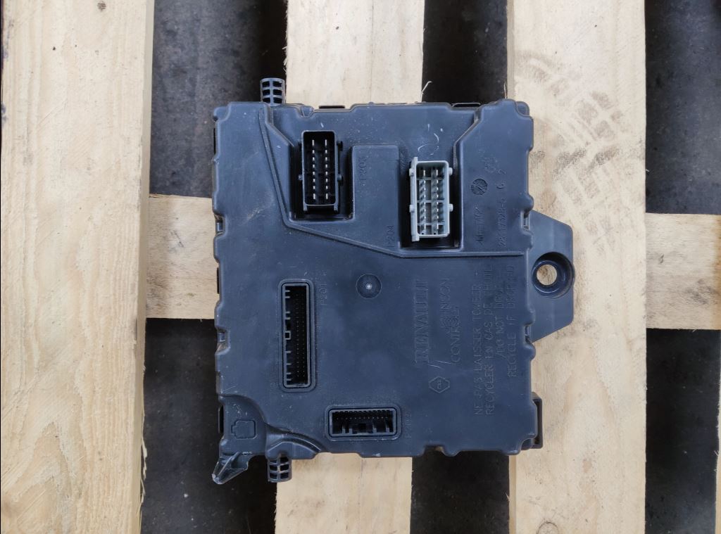 piece_RENAULT MASTER BOITIER BCM 284B10516R