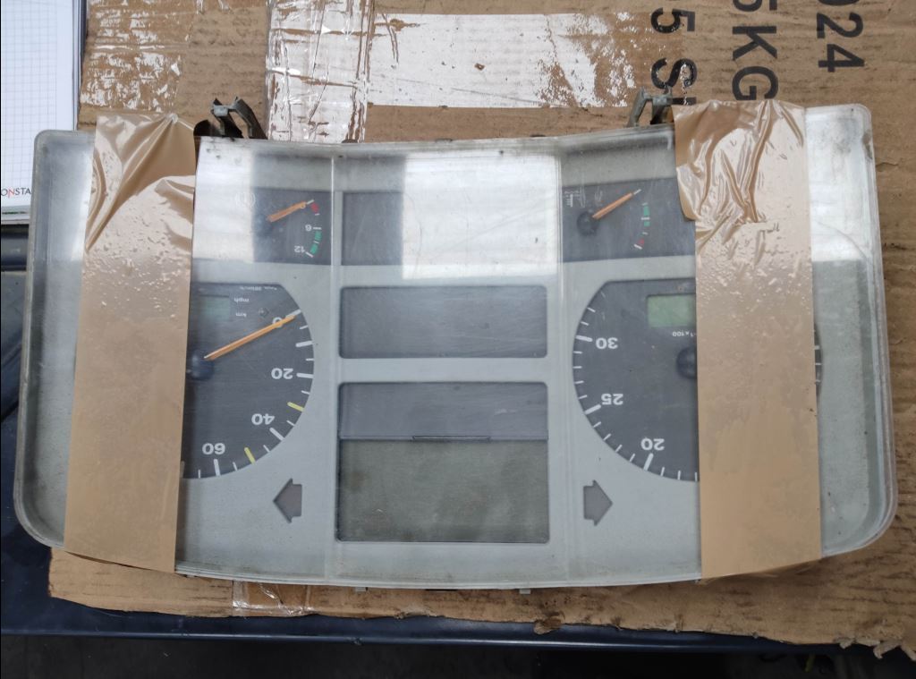 piece_MAN 26.363  AFFICHEUR 81.27202-6127