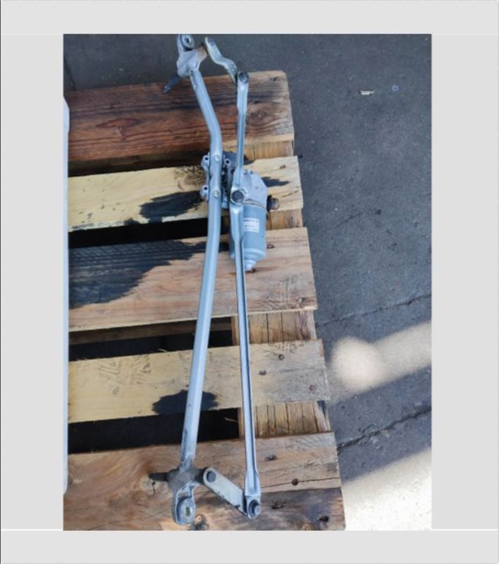 piece_RENAULT MASTER  TIMONERIE ESSUIE GLACE 8200734788