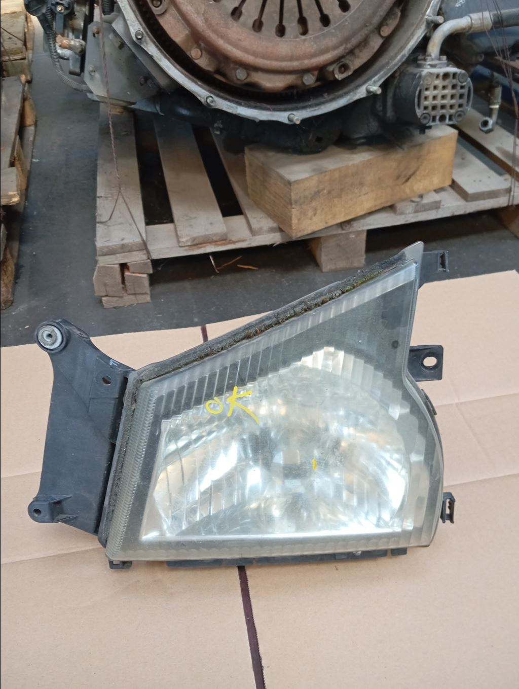 piece_ISUZU N 3.0D - 8V TURBO PHARE GAUCHE 8-97376-900-3