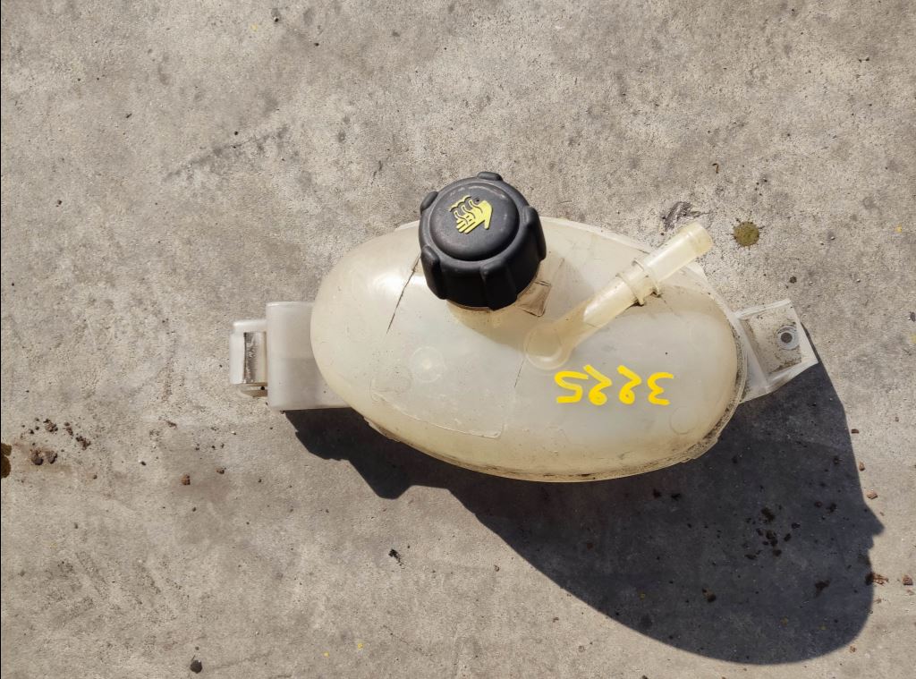 piece_RENAULT MASTER  VASE D'EXPENSION 217100015R