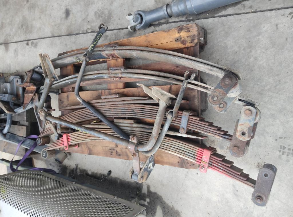 piece_MAN 10-224 BARRE STABILISATRICE AVANT 85.43715-0001