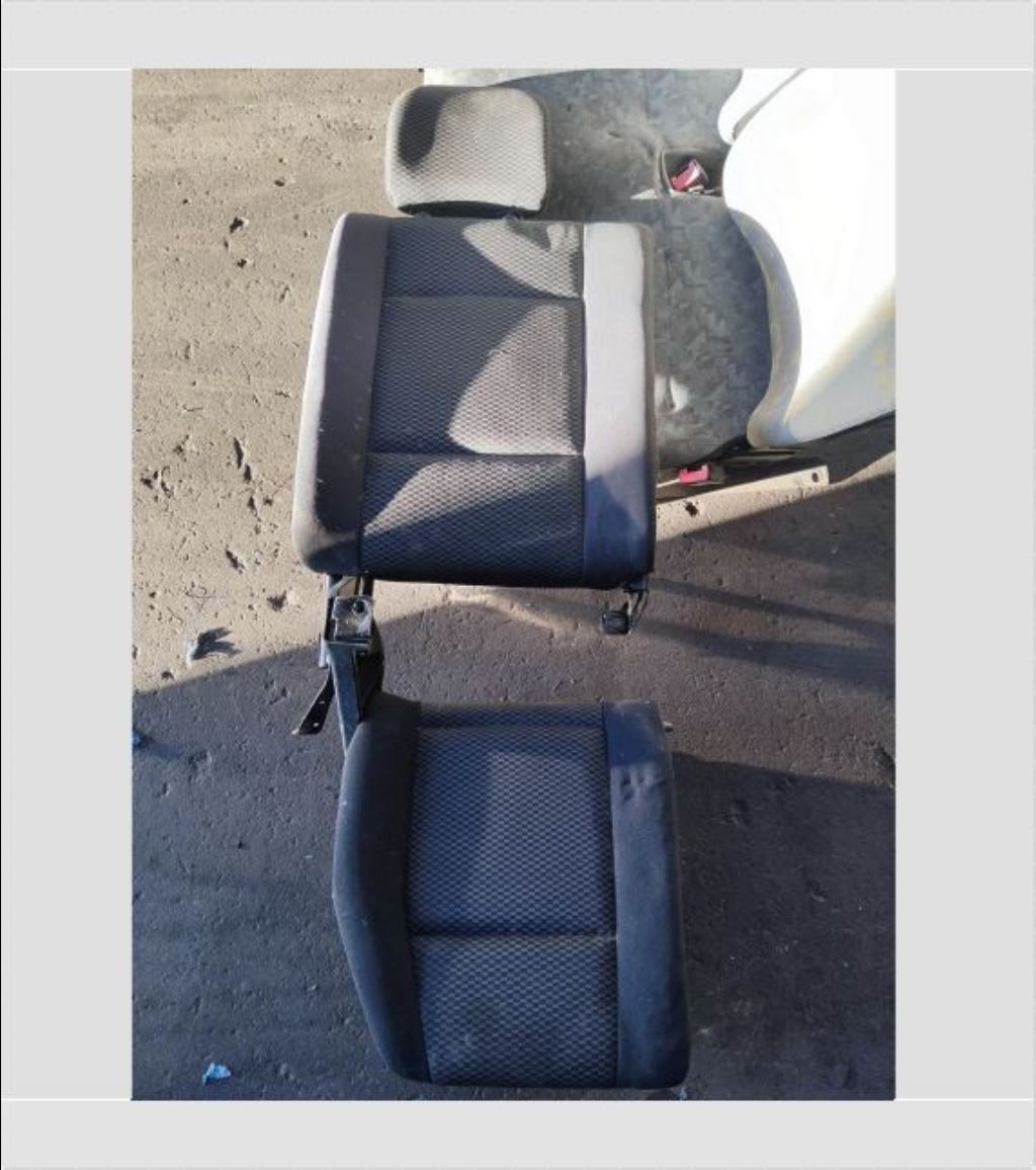 piece_RENAULT SIEGE AVANT GAUCHE 7485151310