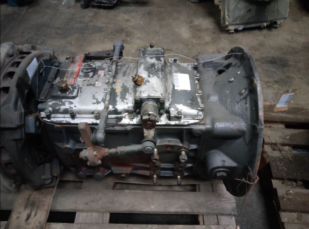 piece_KAROSA DIVERS  BOITE DE VITESSE PRAGA 5PS115R55