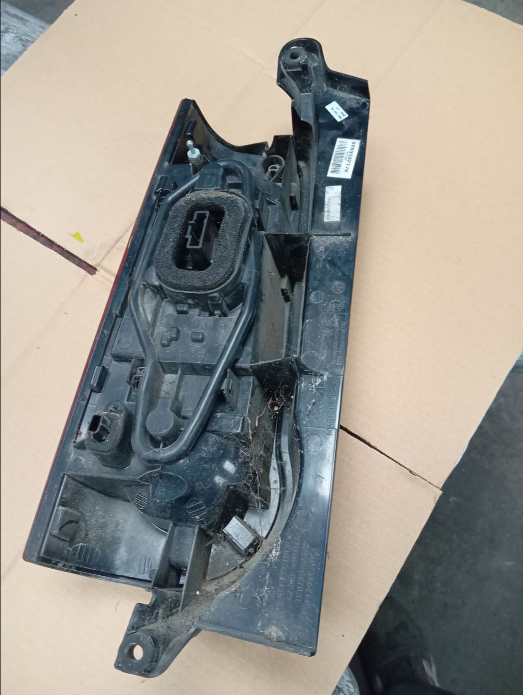 piece_PEUGEOT PARTNER 1.6 HDI - 8V TURBO FEU ARRIERE DROIT