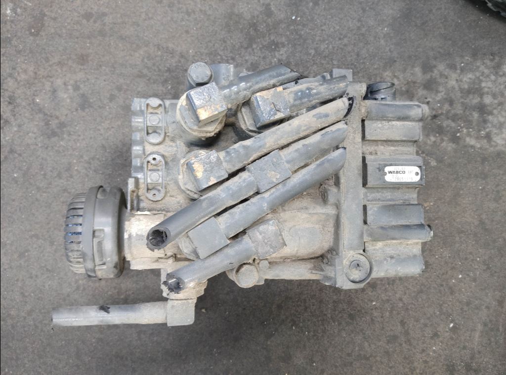 piece_DAF CF85 VALVE ECAS 4729051110