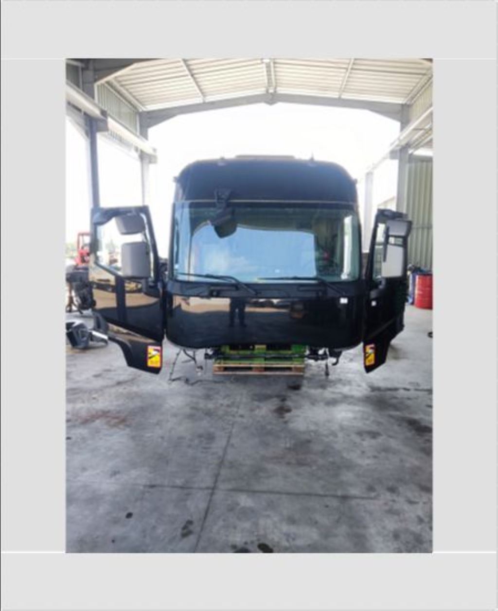 piece_RENAULT T460 DEMI AILE ARRIERE AVANT GAUCHE 7422087691