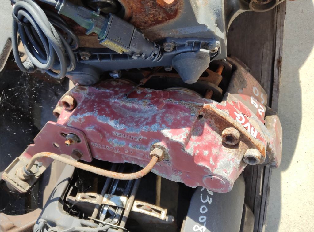 piece_RENAULT S135 10B ETRIER DE FREIN AVANT GAUCHE 5001864479