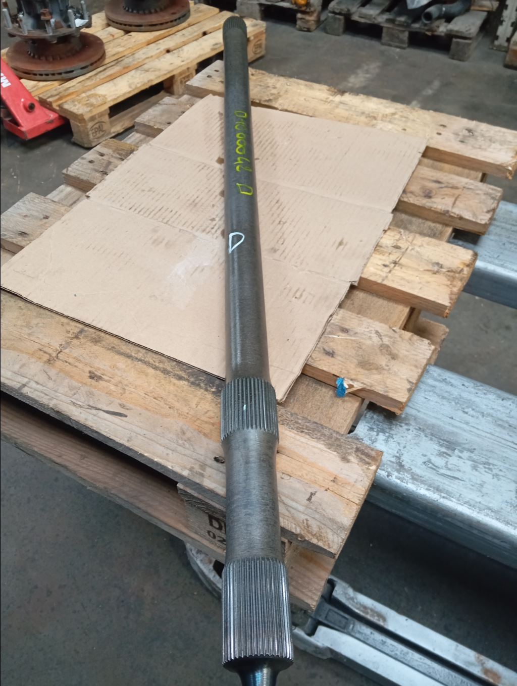 piece_RENAULT PREMIUM  ARBRE DE ROUE ARRIERE DROIT 5010534870