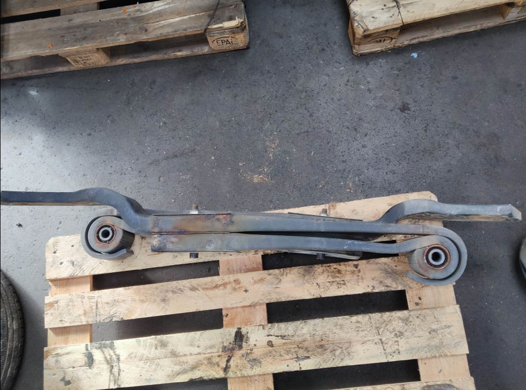 piece_RENAULT T LAMES DE SUSPENSION ARRIERE GAUCHE 7423317817