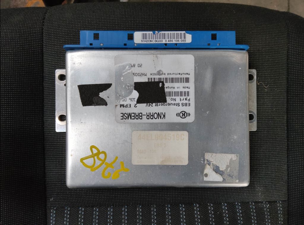 piece_RENAULT MIDLUM  BOITIER ELECTRONIQUE EBS - ABS 0486106085