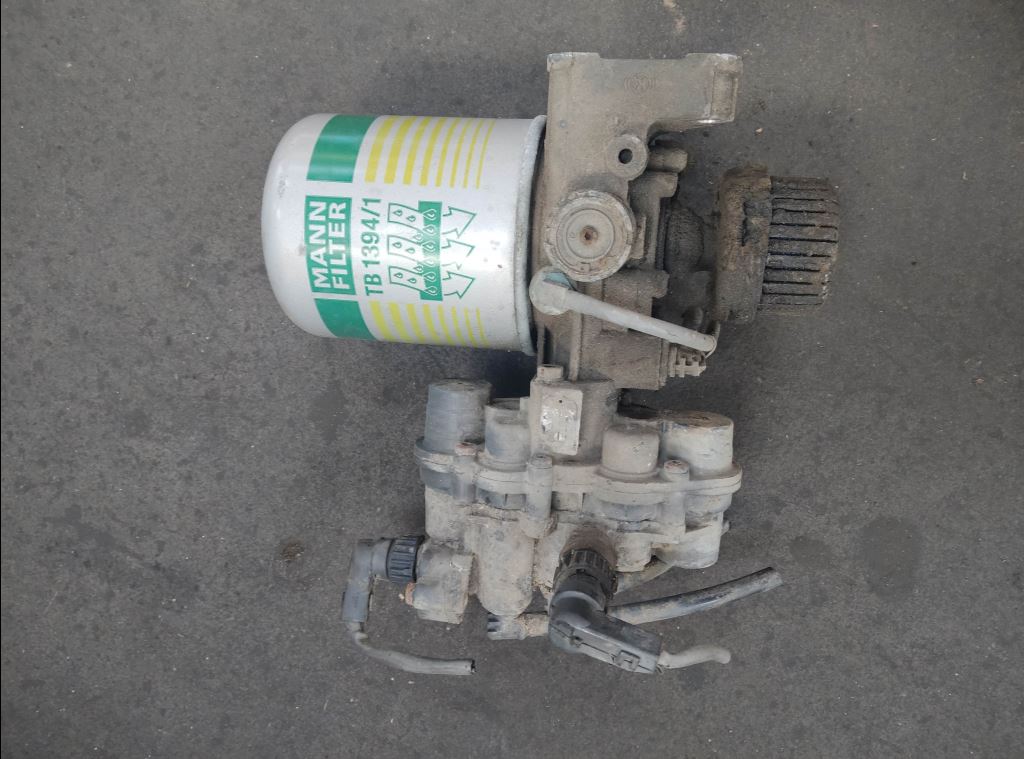 piece_MERCEDES 1323  DESSICATEUR / APM A0014319315