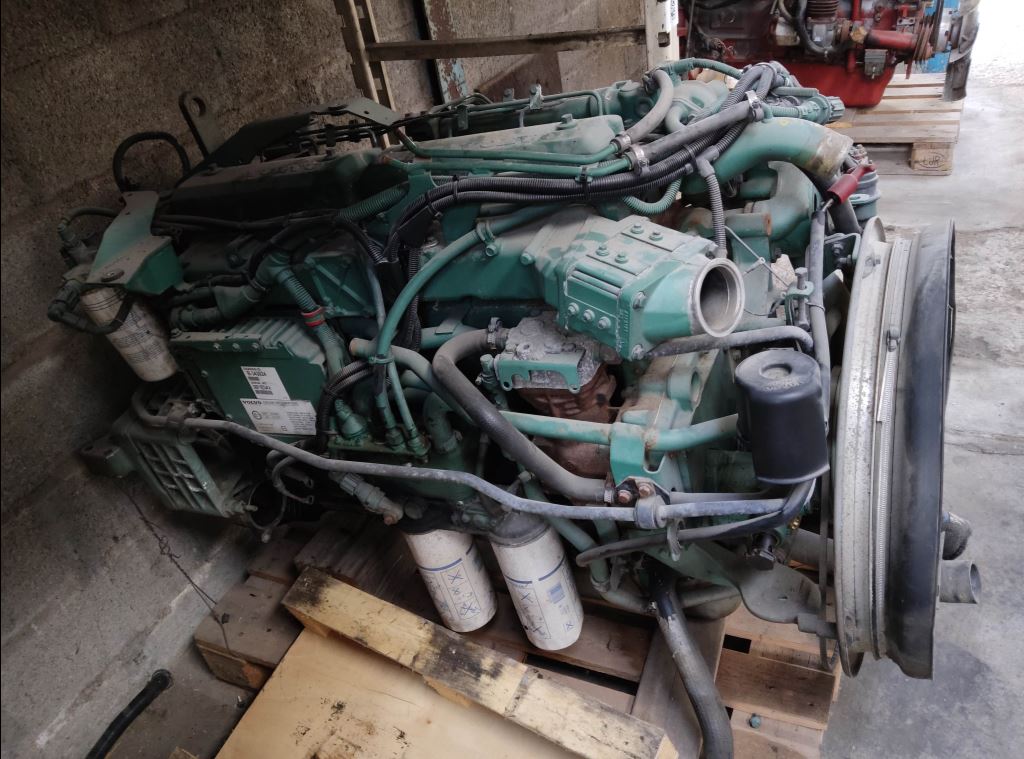 piece_VOLVO FL6 MOTEUR D6B 180 1638566 
