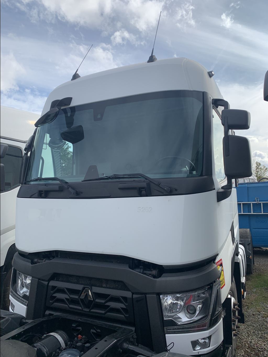 piece_RENAULT T 460  BOCAL DE LAVE GLACE