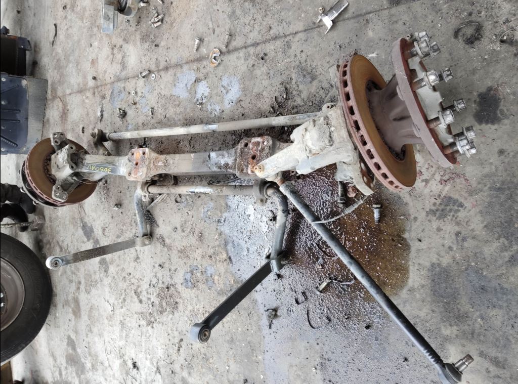 piece_DAF CF85  POUTRE ESSIEU AVANT 1795520