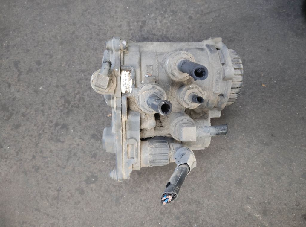 piece_DAF CF85  VALVE EBS 4802040020