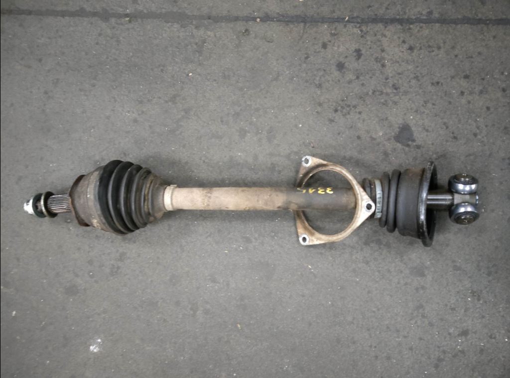 piece_RENAULT MASTER  CARDAN AVANT GAUCHE