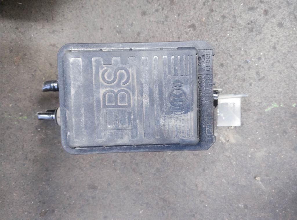 piece_RENAULT MIDLUM  VALVE EBS 20828237