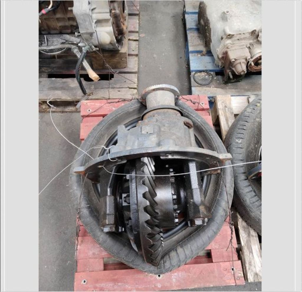 piece_IVECO 140E22 TETE DE PONT 42559546 8X37 4.63